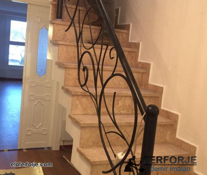 Ferforje Merdiven Korkuluğu